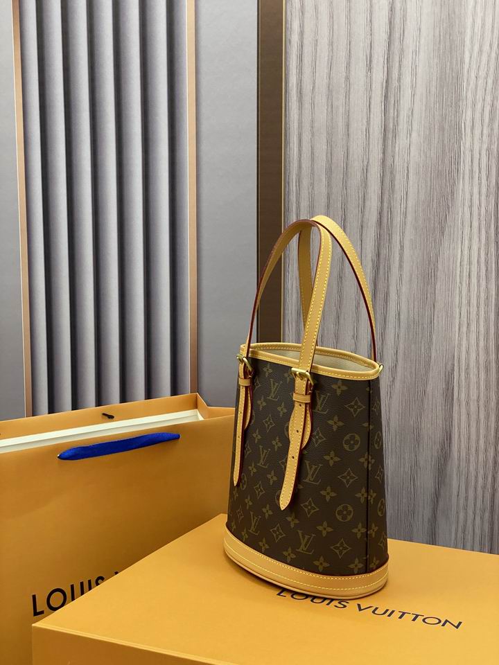 Louis Vuitton Inspired Handbags, AA+ Quality 100% Genuine Leather Classic Flap Medium Quilted Lambskin Black Gold, 18X 1 1X 5cm BL 4 Colour