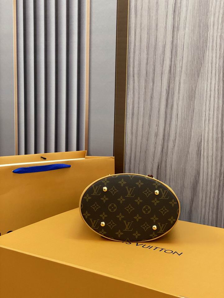 Louis Vuitton Inspired Handbags, AA+ Quality 100% Genuine Leather Classic Flap Medium Quilted Lambskin Black Gold, 18X 1 1X 5cm BL 4 Colour