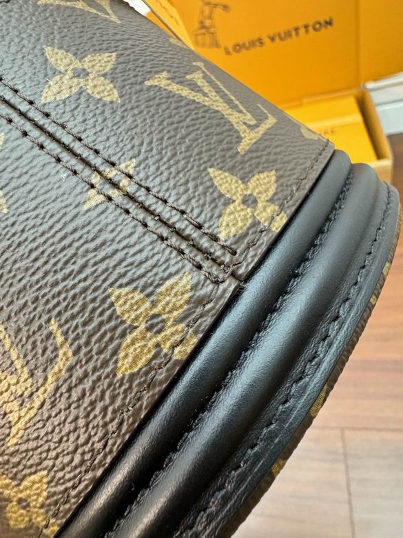 Louis Vuitton Inspired Handbags, AA+ Quality 100% Genuine Leather Classic Flap Medium Quilted Lambskin Black Gold, 18X 1 1X 5cm BL 4 Colour