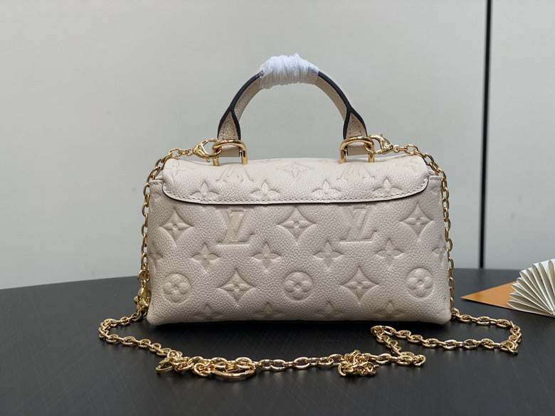 Louis vuitton Handbags, AA+ Quality 100% Genuine Leather Classic Flap Medium Quilted Lambskin Black Gold, 18X 1 1X 5cm BL 4 Colour