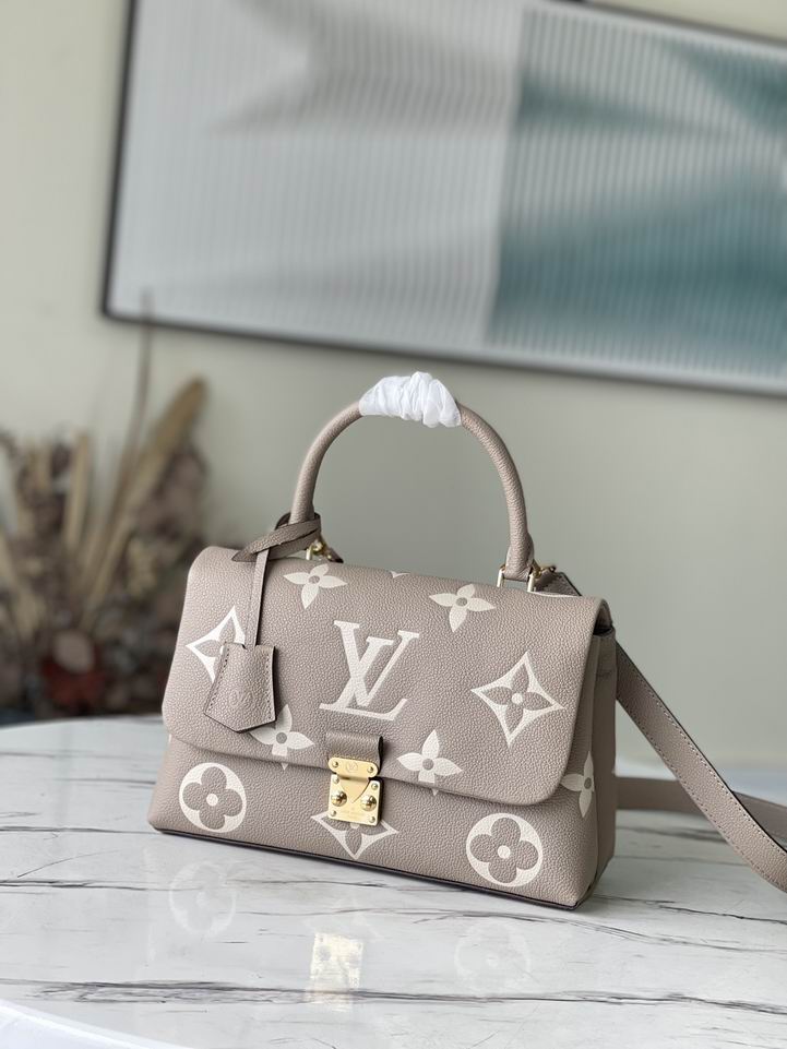 Louis vuitton Handbags, AA+ Quality 100% Genuine Leather Classic Flap Medium Quilted Lambskin Black Gold, 18X 1 1X 5cm BL 4 Colour