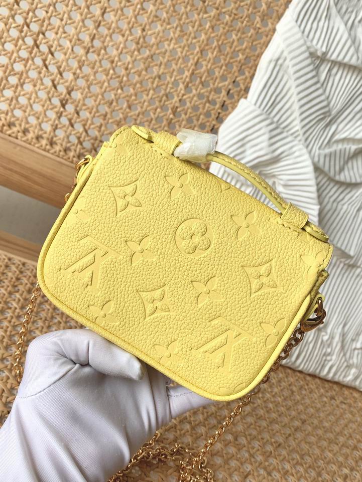 Louis Vuitton Handbags, AA+ Quality 100% Genuine Leather Classic Flap Medium Quilted Lambskin Black Gold, 18X 1 1X 5cm BL 4 Colour