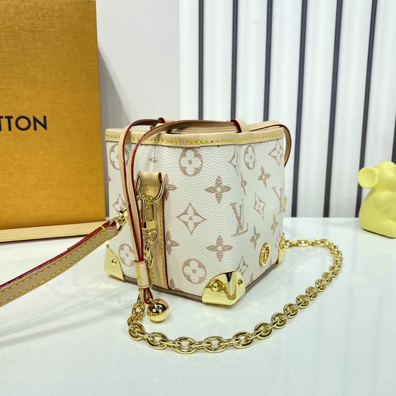Louis Vuitton Inspired Handbags, AA+ Quality 100% Genuine Leather Classic Flap Medium Quilted Lambskin Black Gold, 18X 1 1X 5cm BL 4 Colour