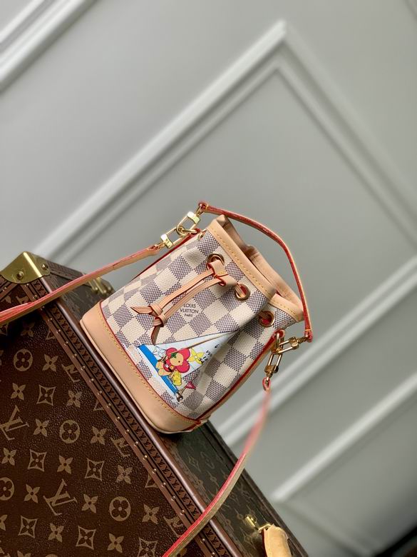 Louis Vuitton Inspired Handbags, AA+ Quality 100% Genuine Leather Classic Flap Medium Quilted Lambskin Black Gold, 18X 1 1X 5cm BL 4 Colour