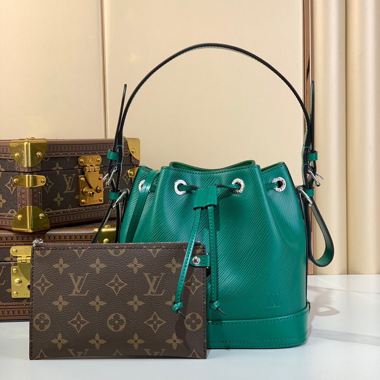 Louis Vuitton Inspired Handbags, AA+ Quality 100% Genuine Leather Classic Flap Medium Quilted Lambskin Black Gold, 18X 1 1X 5cm BL 4 Colour