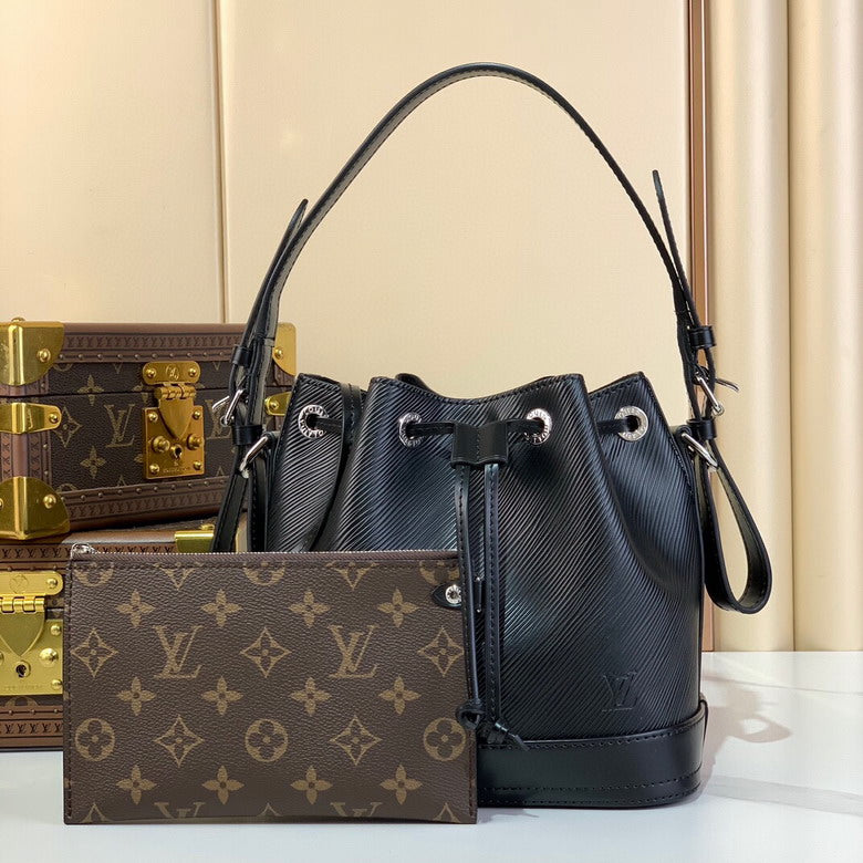 Louis Vuitton Inspired Handbags, AA+ Quality 100% Genuine Leather Classic Flap Medium Quilted Lambskin Black Gold, 18X 1 1X 5cm BL 4 Colour
