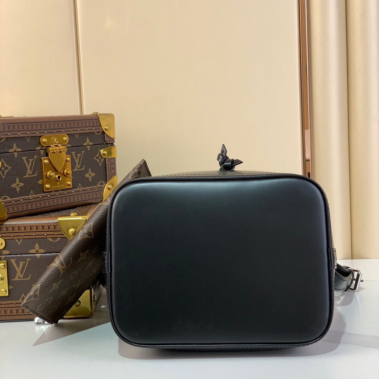 Louis Vuitton Inspired Handbags, AA+ Quality 100% Genuine Leather Classic Flap Medium Quilted Lambskin Black Gold, 18X 1 1X 5cm BL 4 Colour