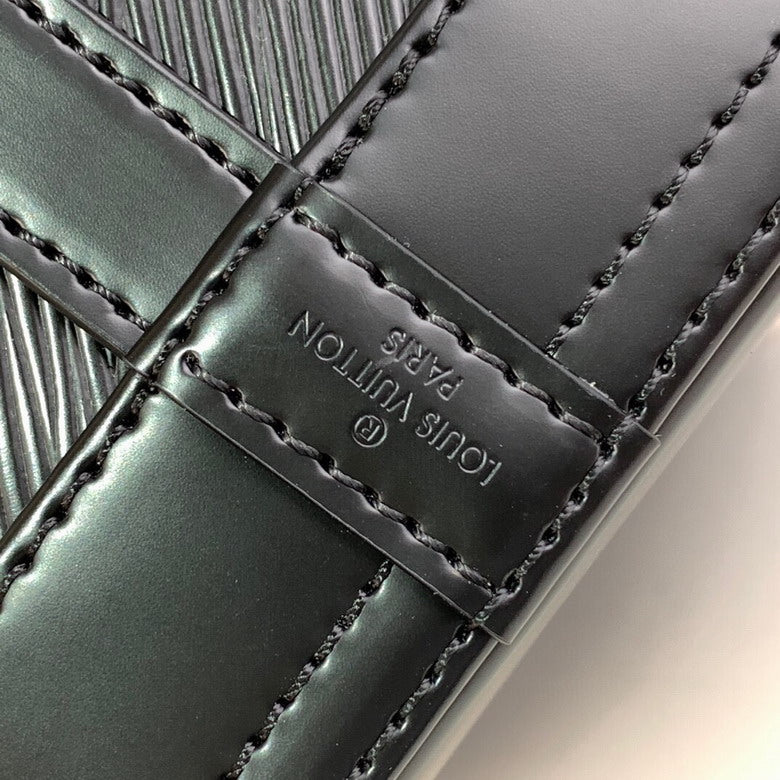 Louis Vuitton Inspired Handbags, AA+ Quality 100% Genuine Leather Classic Flap Medium Quilted Lambskin Black Gold, 18X 1 1X 5cm BL 4 Colour