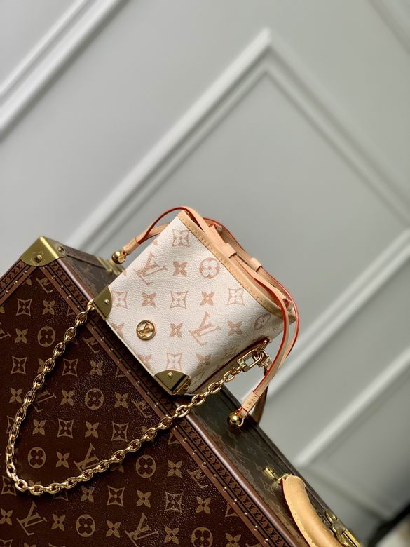 Louis Vuitton Inspired Handbags, AA+ Quality 100% Genuine Leather Classic Flap Medium Quilted Lambskin Black Gold, 18X 1 1X 5cm BL 4 Colour