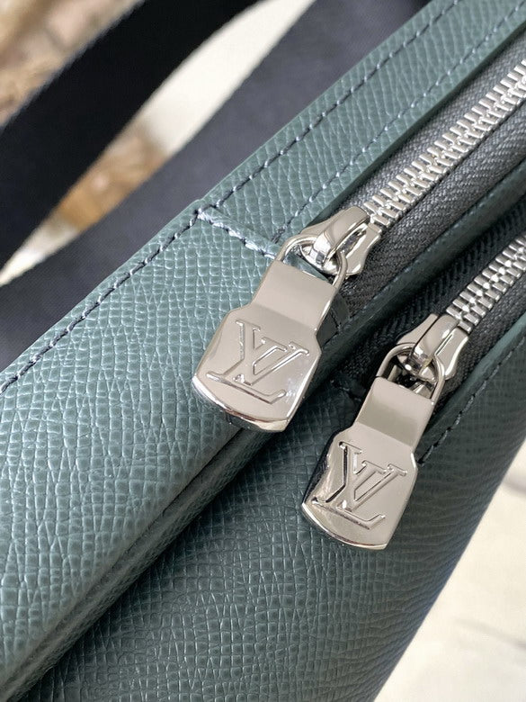 Louis vuitton Inspired Handbags, AA+ Quality 100% Genuine Leather Classic Flap Medium Quilted Lambskin Black Gold, 18X 1 1X 5cm BL 4 Colour