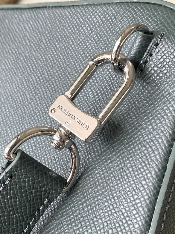 Louis vuitton Inspired Handbags, AA+ Quality 100% Genuine Leather Classic Flap Medium Quilted Lambskin Black Gold, 18X 1 1X 5cm BL 4 Colour