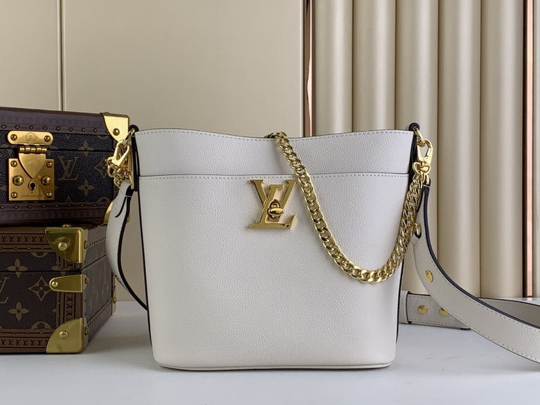Louis Vuitton Inspired Handbags, AA+ Quality 100% Genuine Leather Classic Flap Medium Quilted Lambskin Black Gold, 18X 1 1X 5cm BL 4 Colour