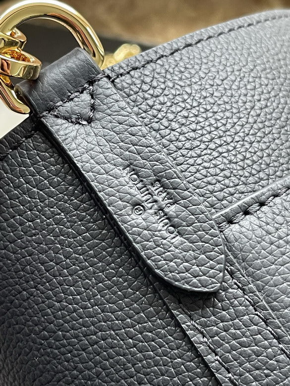 Louis Vuitton Inspired Handbags, AA+ Quality 100% Genuine Leather Classic Flap Medium Quilted Lambskin Black Gold, 18X 1 1X 5cm BL 4 Colour