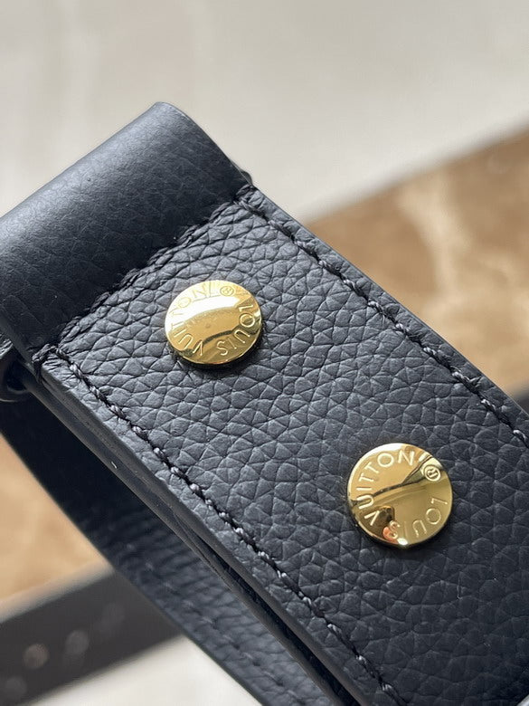 Louis Vuitton Inspired Handbags, AA+ Quality 100% Genuine Leather Classic Flap Medium Quilted Lambskin Black Gold, 18X 1 1X 5cm BL 4 Colour