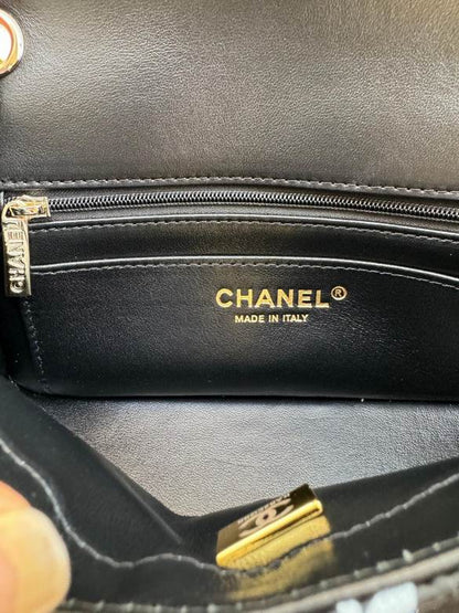 Chanel Handbags, AA+ Quality 100% Genuine Leather Classic Flap Medium Quilted Lambskin Black Gold, 18X 1 1X 5cm BL 4 Colour for chanel hand bag