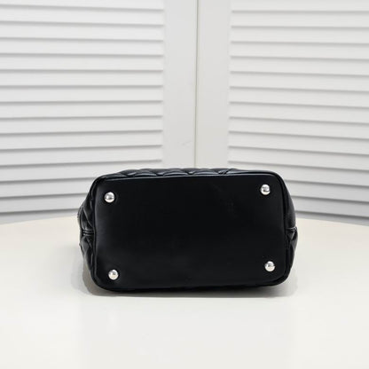 Chanel Inspired Handbags, AA+ Quality 100% Genuine Leather Classic Flap Medium Quilted Lambskin Black Gold, 18X 1 1X 5cm BL 4 Colour for chanel hand bag