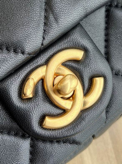 Chanel Handbags, AA+ Quality 100% Genuine Leather Classic Flap Medium Quilted Lambskin Black Gold, 18X 1 1X 5cm BL 4 Colour for chanel hand bag