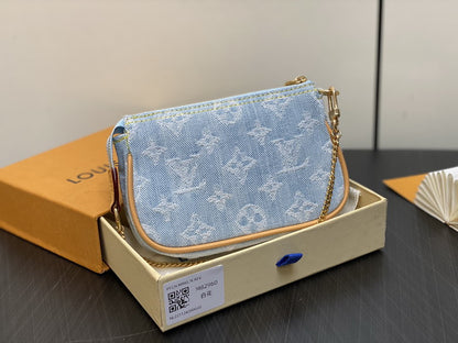 Louis Vuitton Handbags, AA+ Quality 100% Genuine Leather Classic Flap Medium Quilted Lambskin Black Gold, 18X 1 1X 5cm BL 4 Colour