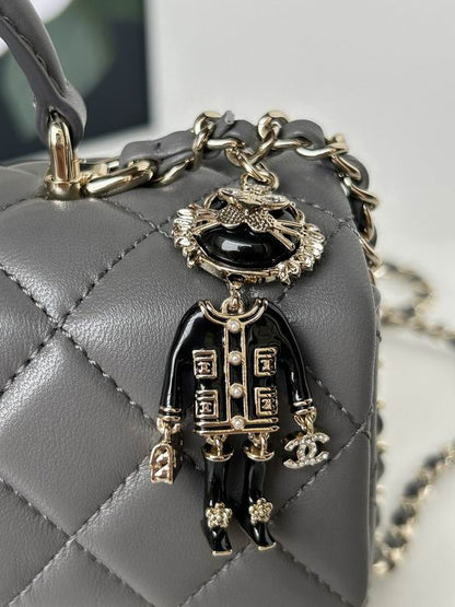 Chanel Handbags, AA+ Quality 100% Genuine Leather Classic Flap Medium Quilted Lambskin Black Gold, 18X 1 1X 5cm BL 4 Colour for chanel hand bag