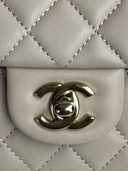 Chanel Handbags, AA+ Quality 100% Genuine Leather Classic Flap Medium Quilted Lambskin Black Gold, 18X 1 1X 5cm BL 4 Colour for chanel hand bag