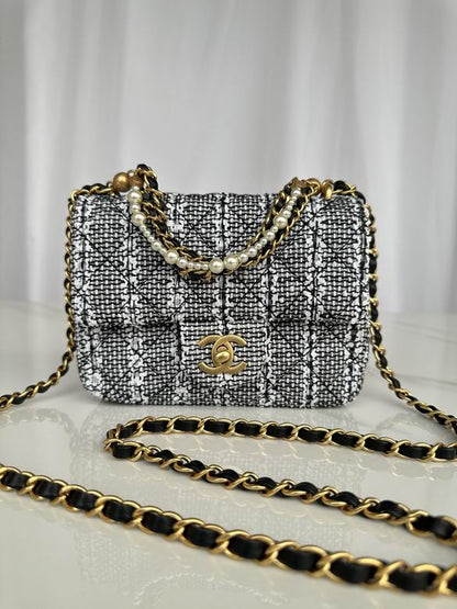 Chanel Handbags, AA+ Quality 100% Genuine Leather Classic Flap Medium Quilted Lambskin Black Gold, 18X 1 1X 5cm BL 4 Colour for chanel hand bag