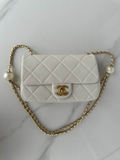 Chanel Handbags, AA+ Quality 100% Genuine Leather Classic Flap Medium Quilted Lambskin Black Gold, 18X 1 1X 5cm BL 4 Colour for chanel hand bag