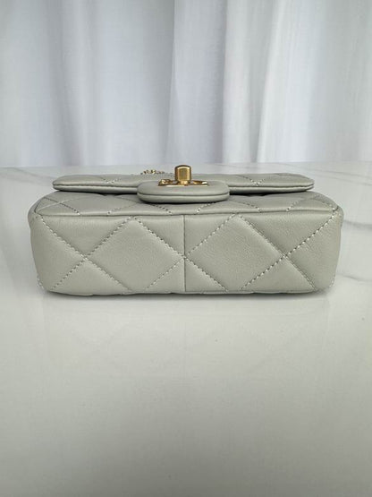 Chanel Handbags, AA+ Quality 100% Genuine Leather Classic Flap Medium Quilted Lambskin Black Gold, 18X 1 1X 5cm BL 4 Colour for chanel hand bag