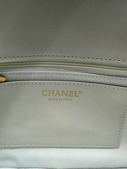 Chanel Inspired Handbags, AA+ Quality 100% Genuine Leather Classic Flap Medium Quilted Lambskin Black Gold, 18X 1 1X 5cm BL 4 Colour for chanel hand bag