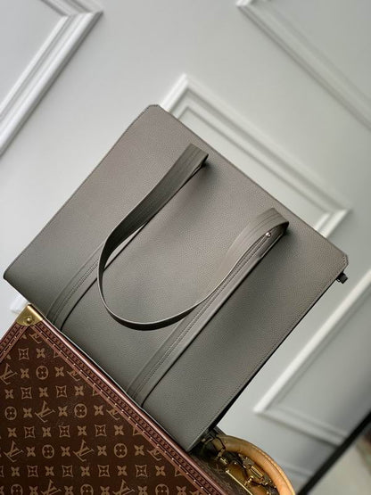 Louis vuitton Inspired Handbags, AA+ Quality 100% Genuine Leather Classic Flap Medium Quilted Lambskin Black Gold, 18X 1 1X 5cm BL 4 Colour
