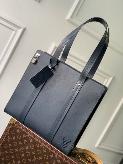 Louis vuitton Inspired Handbags, AA+ Quality 100% Genuine Leather Classic Flap Medium Quilted Lambskin Black Gold, 18X 1 1X 5cm BL 4 Colour
