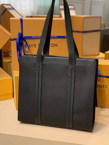 Louis vuitton Inspired Handbags, AA+ Quality 100% Genuine Leather Classic Flap Medium Quilted Lambskin Black Gold, 18X 1 1X 5cm BL 4 Colour