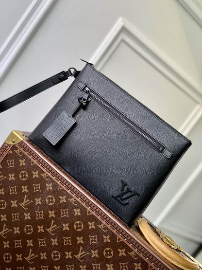 Louis vuitton Inspired Handbags, AA+ Quality 100% Genuine Leather Classic Flap Medium Quilted Lambskin Black Gold, 18X 1 1X 5cm BL 4 Colour
