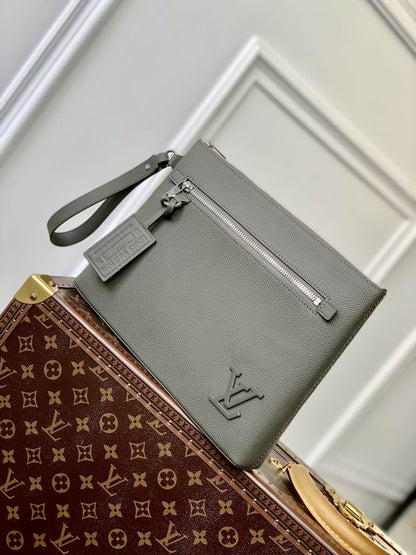 Louis vuitton Inspired Handbags, AA+ Quality 100% Genuine Leather Classic Flap Medium Quilted Lambskin Black Gold, 18X 1 1X 5cm BL 4 Colour
