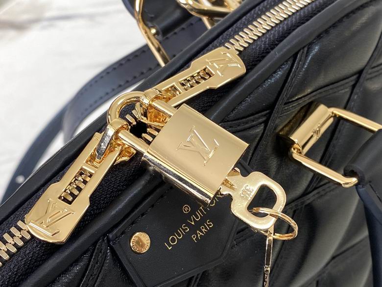 Louis Vuitton Inspired Handbags, AA+ Quality 100% Genuine Leather Classic Flap Medium Quilted Lambskin Black Gold, 18X 1 1X 5cm BL 4 Colour