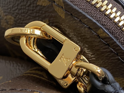 Louis Vuitton Inspired Handbags, AA+ Quality 100% Genuine Leather Classic Flap Medium Quilted Lambskin Black Gold, 18X 1 1X 5cm BL 4 Colour