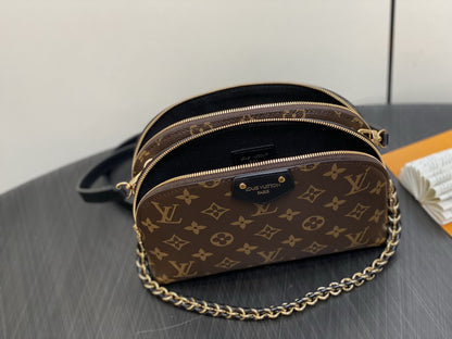Louis Vuitton Inspired Handbags, AA+ Quality 100% Genuine Leather Classic Flap Medium Quilted Lambskin Black Gold, 18X 1 1X 5cm BL 4 Colour