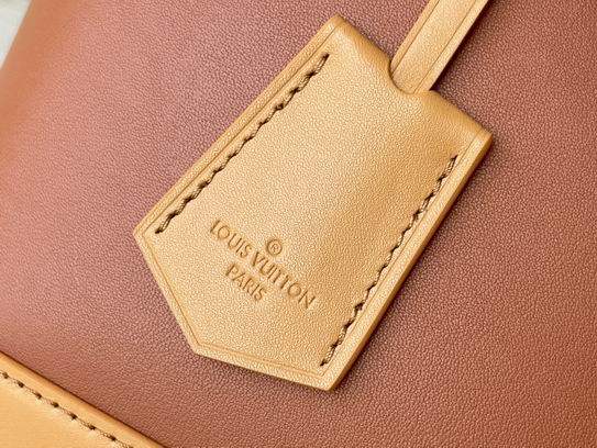 Louis Vuitton Inspired Handbags, AA+ Quality 100% Genuine Leather Classic Flap Medium Quilted Lambskin Black Gold, 18X 1 1X 5cm BL 4 Colour