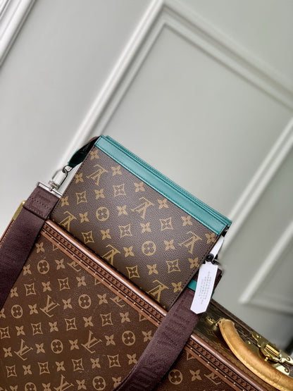 Louis vuitton Inspired Handbags, AA+ Quality 100% Genuine Leather Classic Flap Medium Quilted Lambskin Black Gold, 18X 1 1X 5cm BL 4 Colour