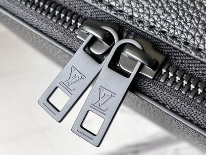 Louis vuitton Inspired Handbags, AA+ Quality 100% Genuine Leather Classic Flap Medium Quilted Lambskin Black Gold, 18X 1 1X 5cm BL 4 Colour