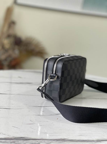 Louis vuitton Inspired Handbags, AA+ Quality 100% Genuine Leather Classic Flap Medium Quilted Lambskin Black Gold, 18X 1 1X 5cm BL 4 Colour