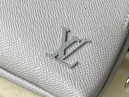 Louis vuitton Inspired Handbags, AA+ Quality 100% Genuine Leather Classic Flap Medium Quilted Lambskin Black Gold, 18X 1 1X 5cm BL 4 Colour