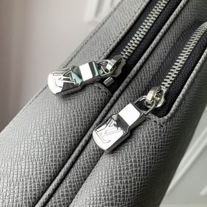 Louis vuitton Inspired Handbags, AA+ Quality 100% Genuine Leather Classic Flap Medium Quilted Lambskin Black Gold, 18X 1 1X 5cm BL 4 Colour