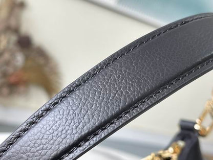 Louis vuitton Inspired Handbags, AA+ Quality 100% Genuine Leather Classic Flap Medium Quilted Lambskin Black Gold, 18X 1 1X 5cm BL 4 Colour