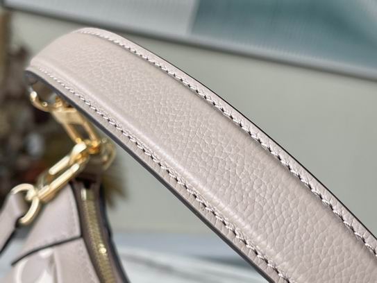 Louis vuitton Inspired Handbags, AA+ Quality 100% Genuine Leather Classic Flap Medium Quilted Lambskin Black Gold, 18X 1 1X 5cm BL 4 Colour