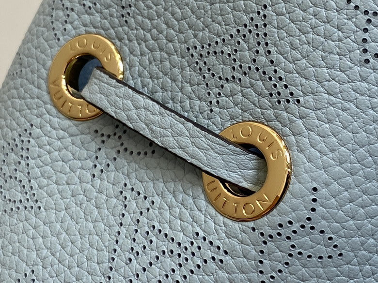 Louis vuitton Inspired Handbags, AA+ Quality 100% Genuine Leather Classic Flap Medium Quilted Lambskin Black Gold, 18X 1 1X 5cm BL 4 Colour