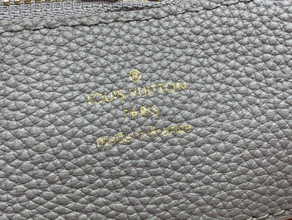 Louis vuitton Inspired Handbags, AA+ Quality 100% Genuine Leather Classic Flap Medium Quilted Lambskin Black Gold, 18X 1 1X 5cm BL 4 Colour