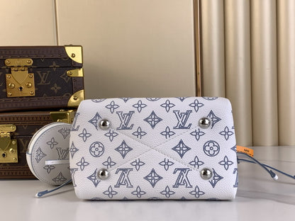 Louis vuitton Inspired Handbags, AA+ Quality 100% Genuine Leather Classic Flap Medium Quilted Lambskin Black Gold, 18X 1 1X 5cm BL 4 Colour