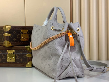Louis vuitton Inspired Handbags, AA+ Quality 100% Genuine Leather Classic Flap Medium Quilted Lambskin Black Gold, 18X 1 1X 5cm BL 4 Colour