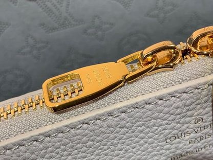 Louis vuitton Inspired Handbags, AA+ Quality 100% Genuine Leather Classic Flap Medium Quilted Lambskin Black Gold, 18X 1 1X 5cm BL 4 Colour