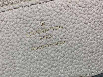 Louis vuitton Inspired Handbags, AA+ Quality 100% Genuine Leather Classic Flap Medium Quilted Lambskin Black Gold, 18X 1 1X 5cm BL 4 Colour